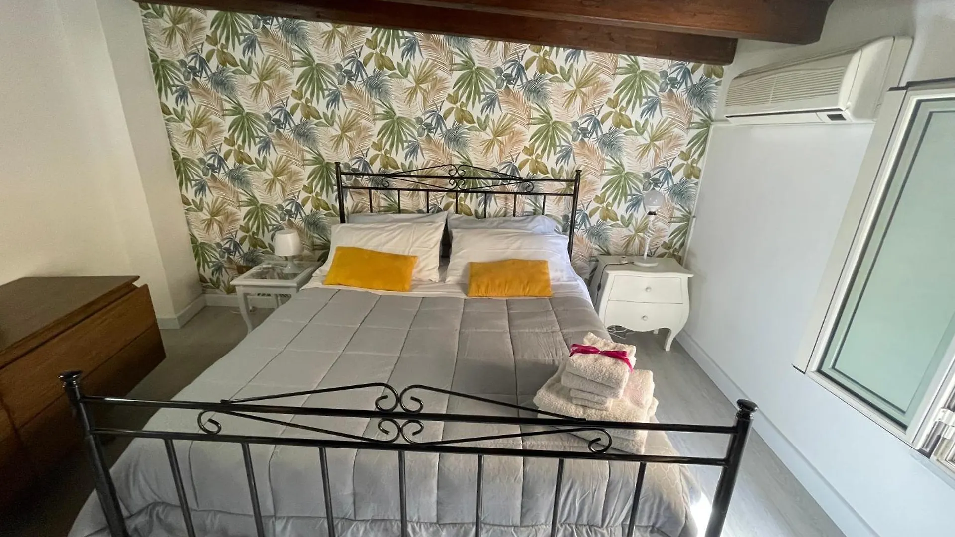 La Zisa Holiday Palermo